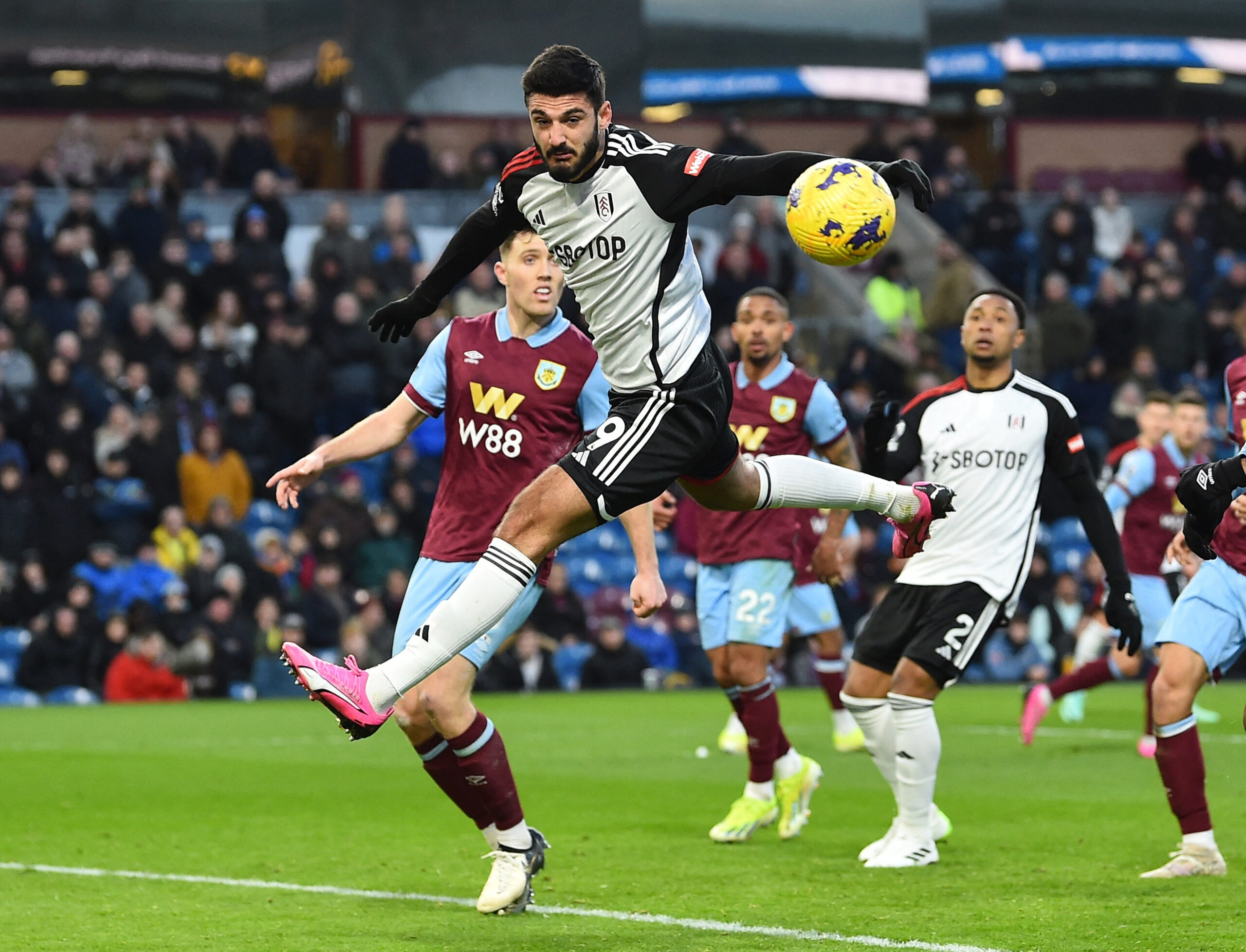 Burnley vs Fulham (22:00 – 03/02) | Xem lại trận đấu