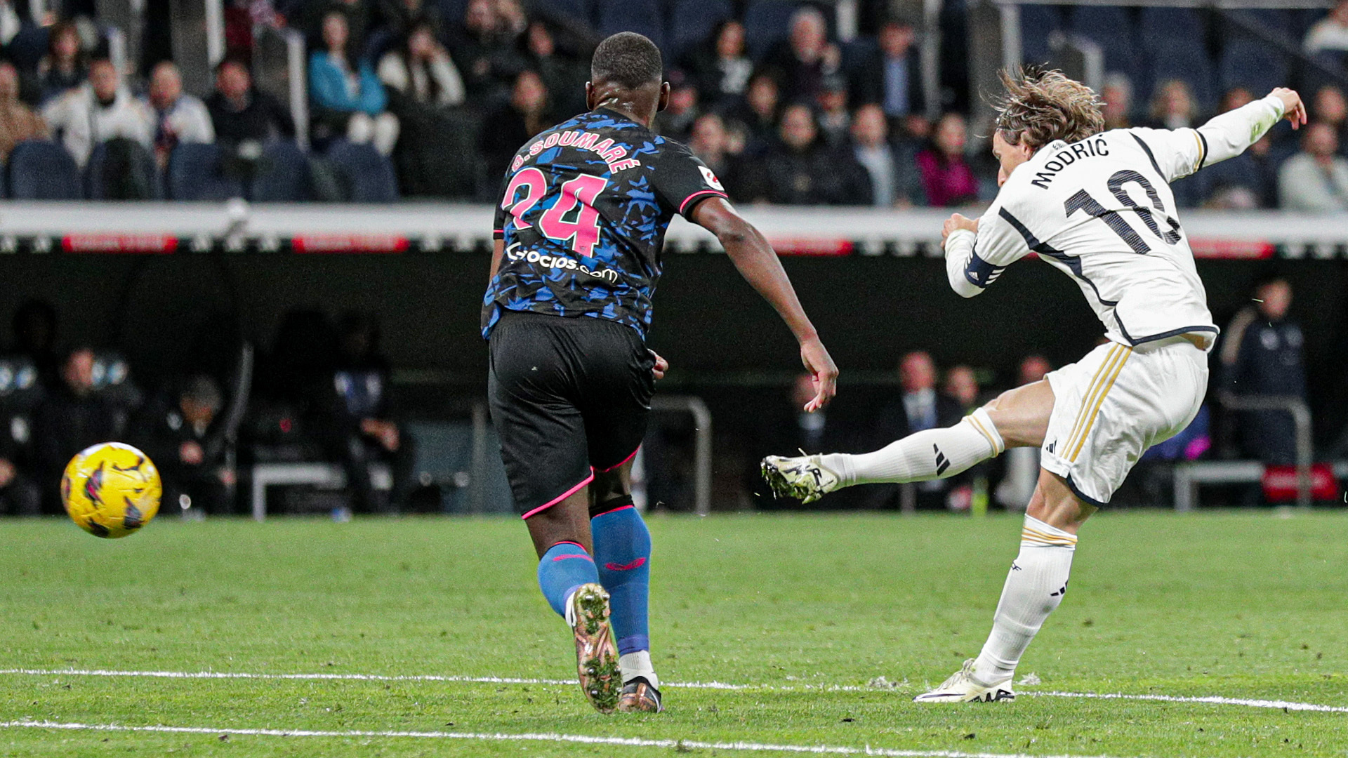 Real Madrid vs Sevilla (03:00 – 26/02) | Xem lại trận đấu