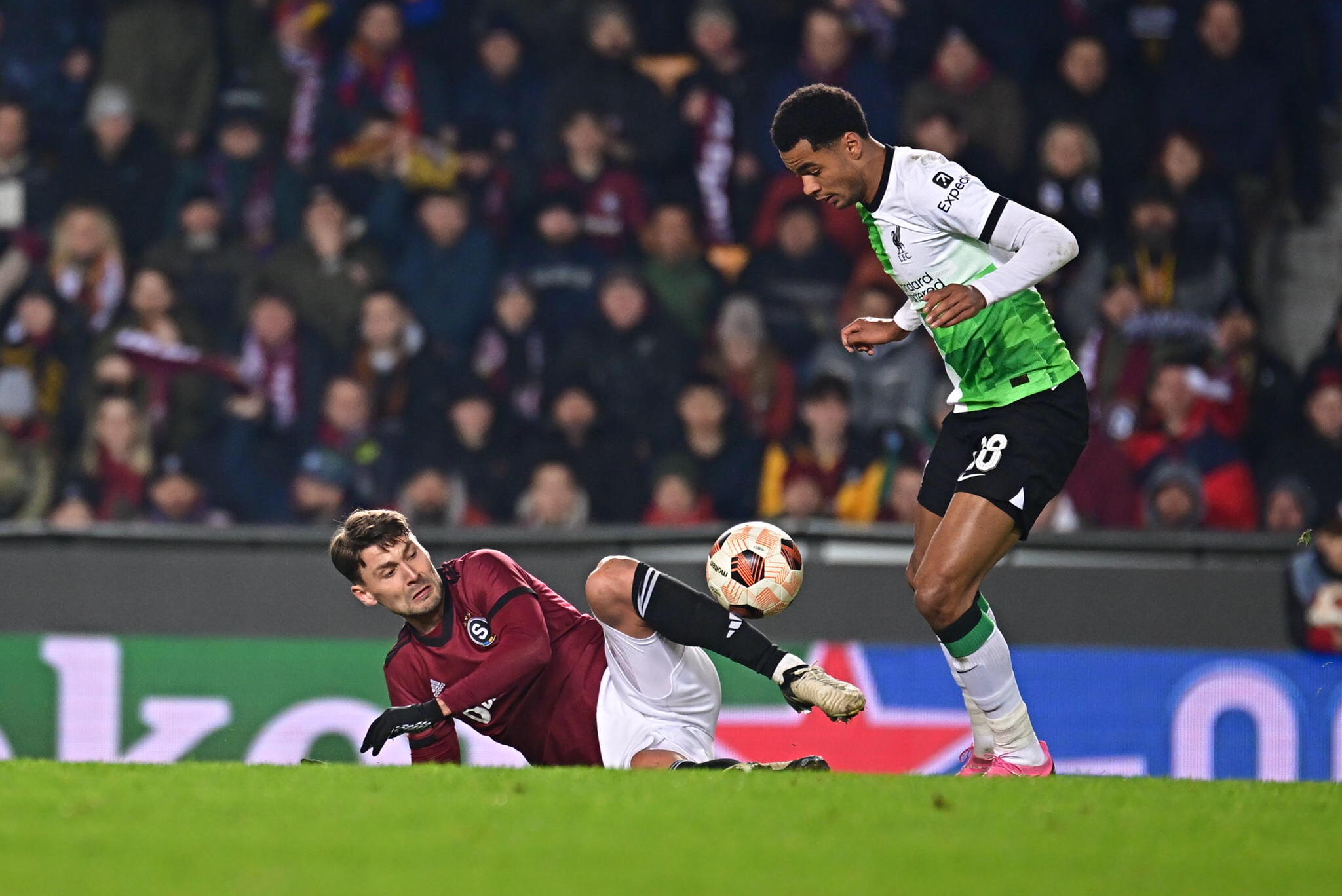 Sparta Praha vs Liverpool (00:45 – 08/03) | Xem lại trận đấu