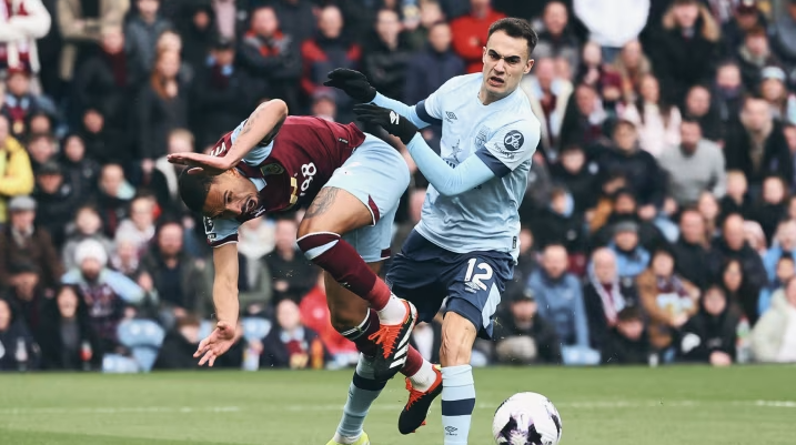 Burnley vs Brentford (22:00 – 16/03) | Xem lại trận đấu