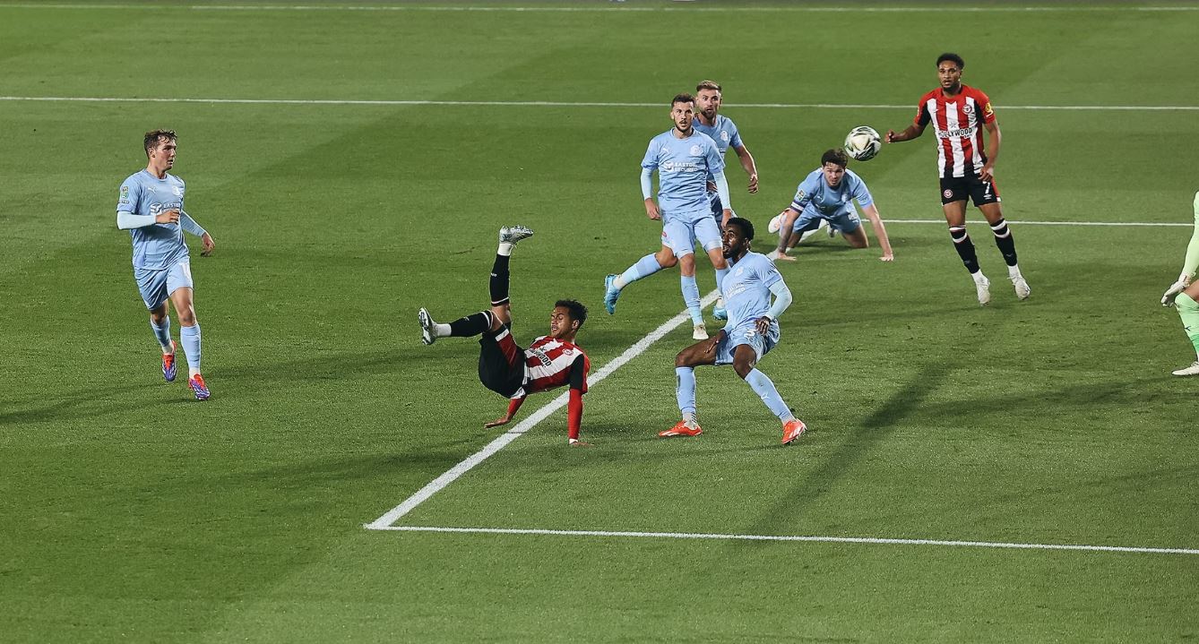 Brentford vs Leyton Orient (01:45 – 18/09) | Xem lại trận đấu