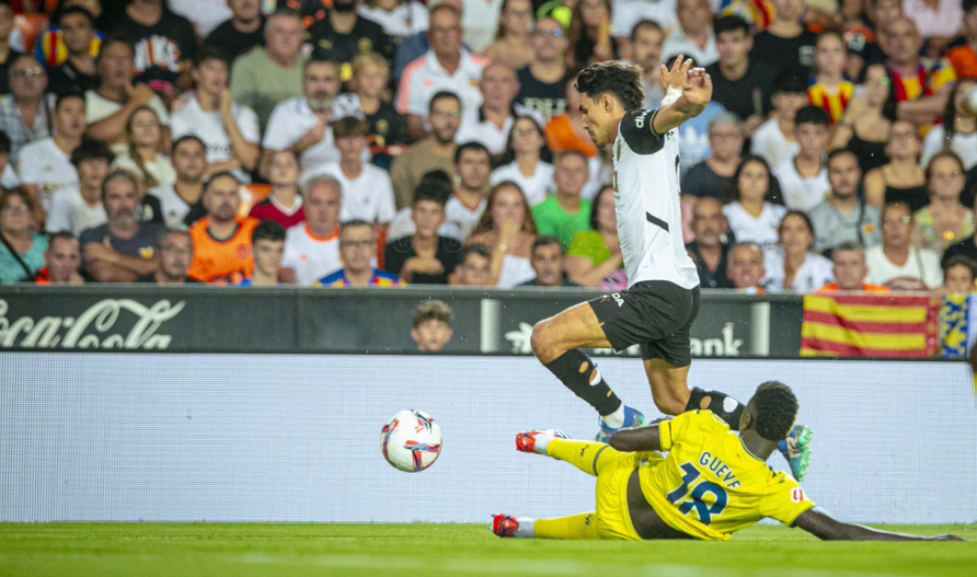 Valencia CF vs Villarreal CF (02:30 – 01/09) | Xem lại trận đấu