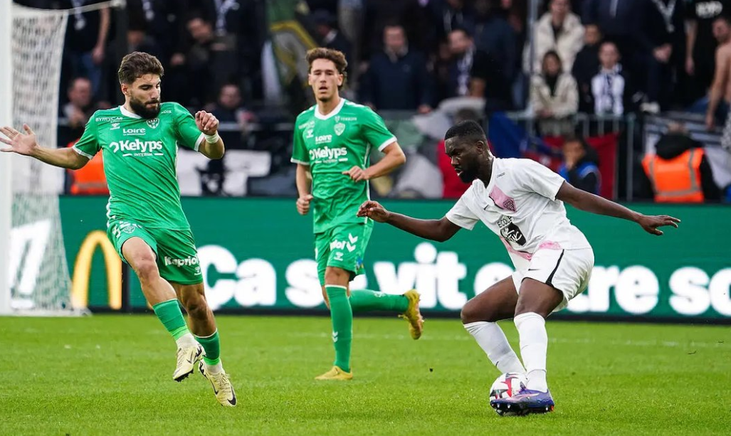 Angers vs Saint-Étienne (22:00 – 26/10) | Xem lại trận đấu