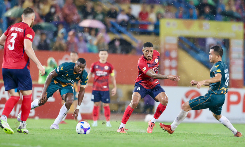 Quản lý HAGL hé lộ kế hoạch ‘chấp Tây’ của bầu Đức: ‘44 thẻ vàng vẫn là đá đẹp’