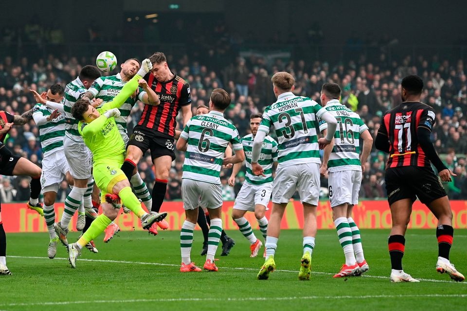 Nhận định soi kèo Bohemian vs Shamrock Rovers lúc 01h45 ngày 24/6/2025 nhan-dinh-soi-keo-bohemian-vs-shamrock-rovers-luc-01h45-ngay-24-6-2025-1