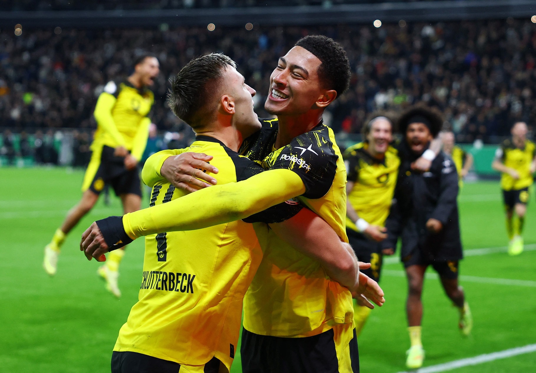 Nhận định soi kèo Hamburg vs Dortmund lúc 21h30 ngày 8/11/2025