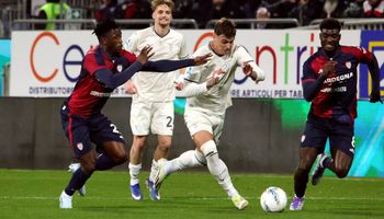 Cagliari vs Lazio (02:45 – 22/02) | Xem lại trận đấu