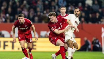 Augsburg vs FC Köln (02:30 – 28/02) | Xem lại trận đấu