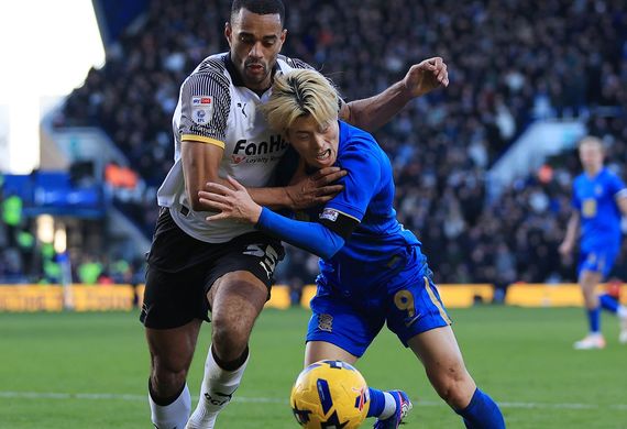 Nhận định soi kèo Birmingham vs Leeds lúc 19h00 ngày 15/2/2026