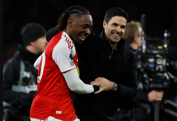 Martinelli tán dương Eze sau màn hủy diệt Tottenham