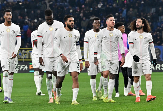 Chelsea đặt cược tương lai vào Champions League